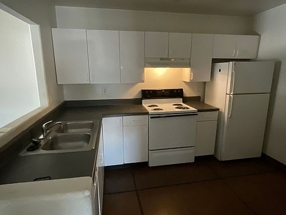 5th image of 1012 E Blacklidge Dr #Ri4070b