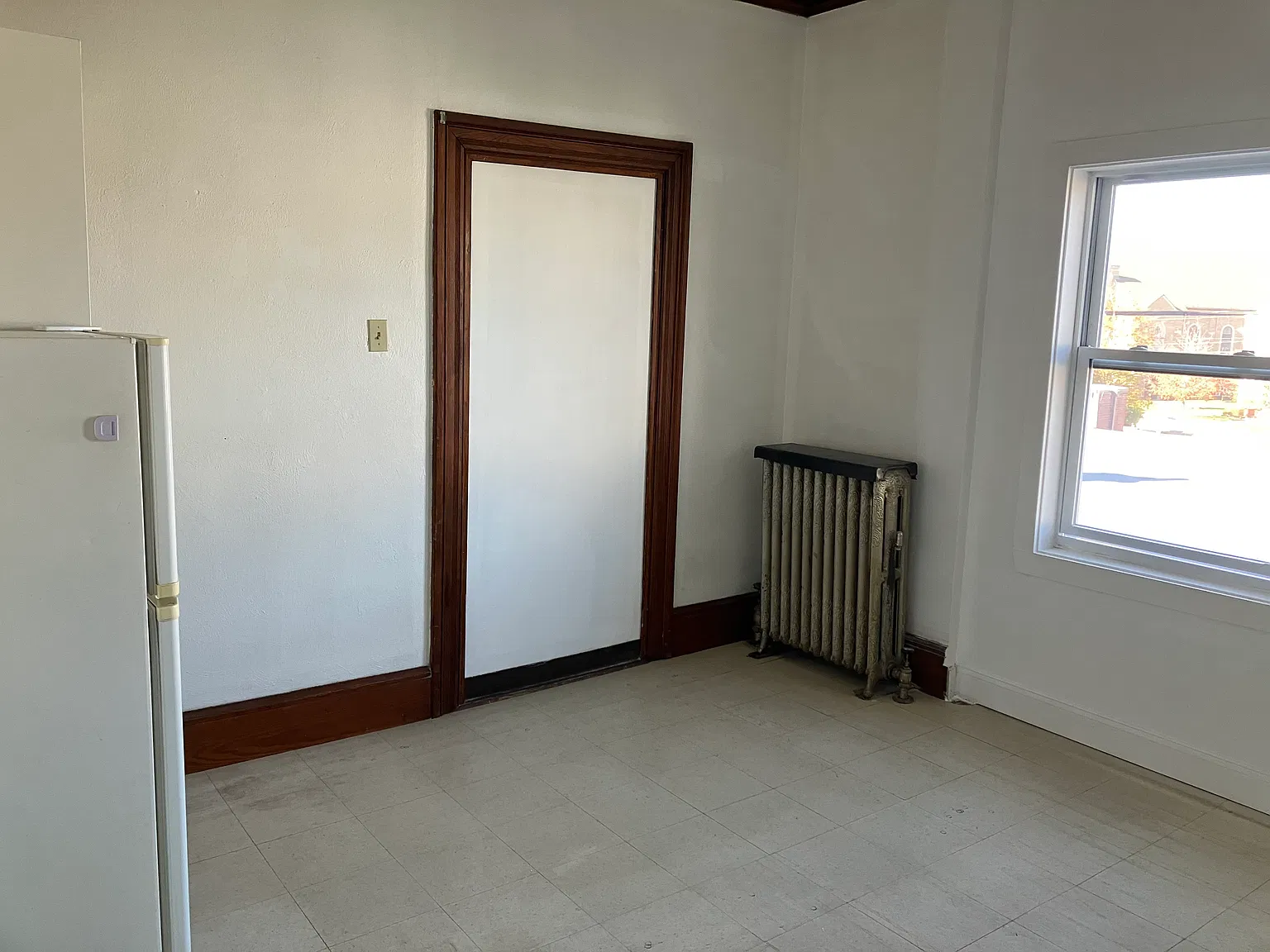 Studio, 250 sqft, $950 — Photo 2