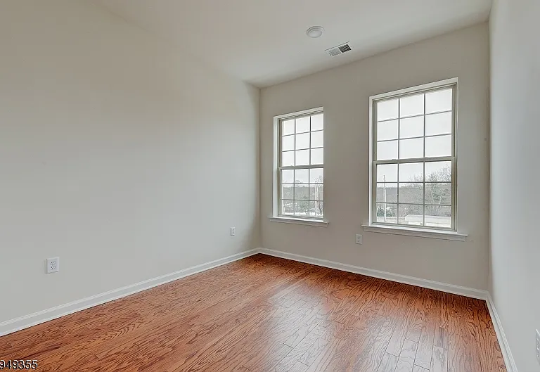 15 Braeburn Ct — Photo 9