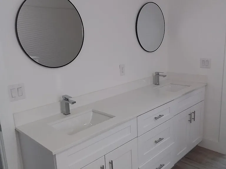 1258 SW Santiago Ave — Photo 14