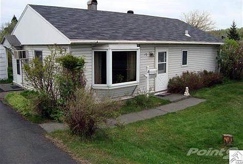 1st image of 10 Davis Dr