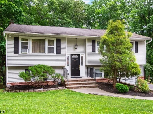 325 Conklintown rd, Ringwood Boro, NJ 07456