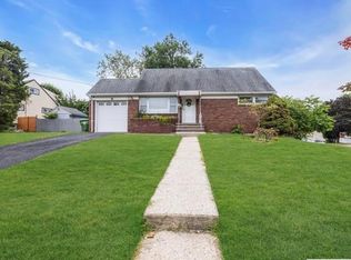 1 Yuro Dr, Edison, NJ 08837