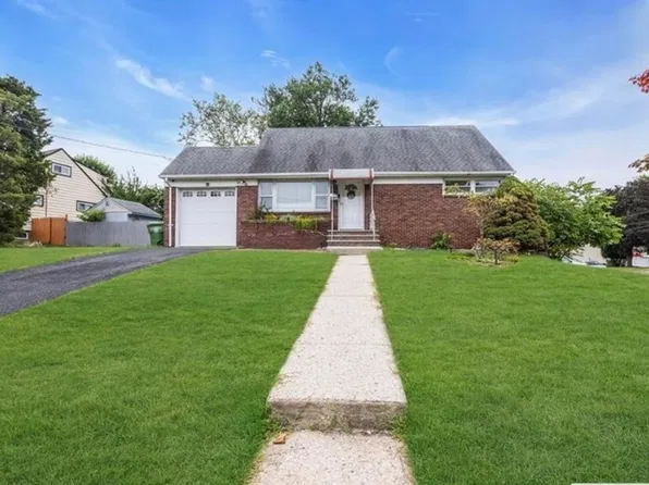1 Yuro Dr, Edison, NJ 08837
