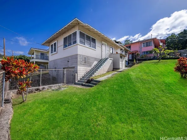 1817 Aupuni St, Honolulu, HI 96817