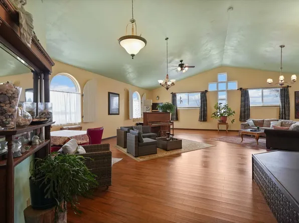 529 3rd Ave, St Ignatius, MT 59865