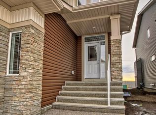 2156 Ravensdun Cres SE, Airdrie, AB T4A3K3