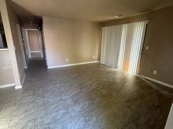 1190 S Winery Ave, Fresno, CA