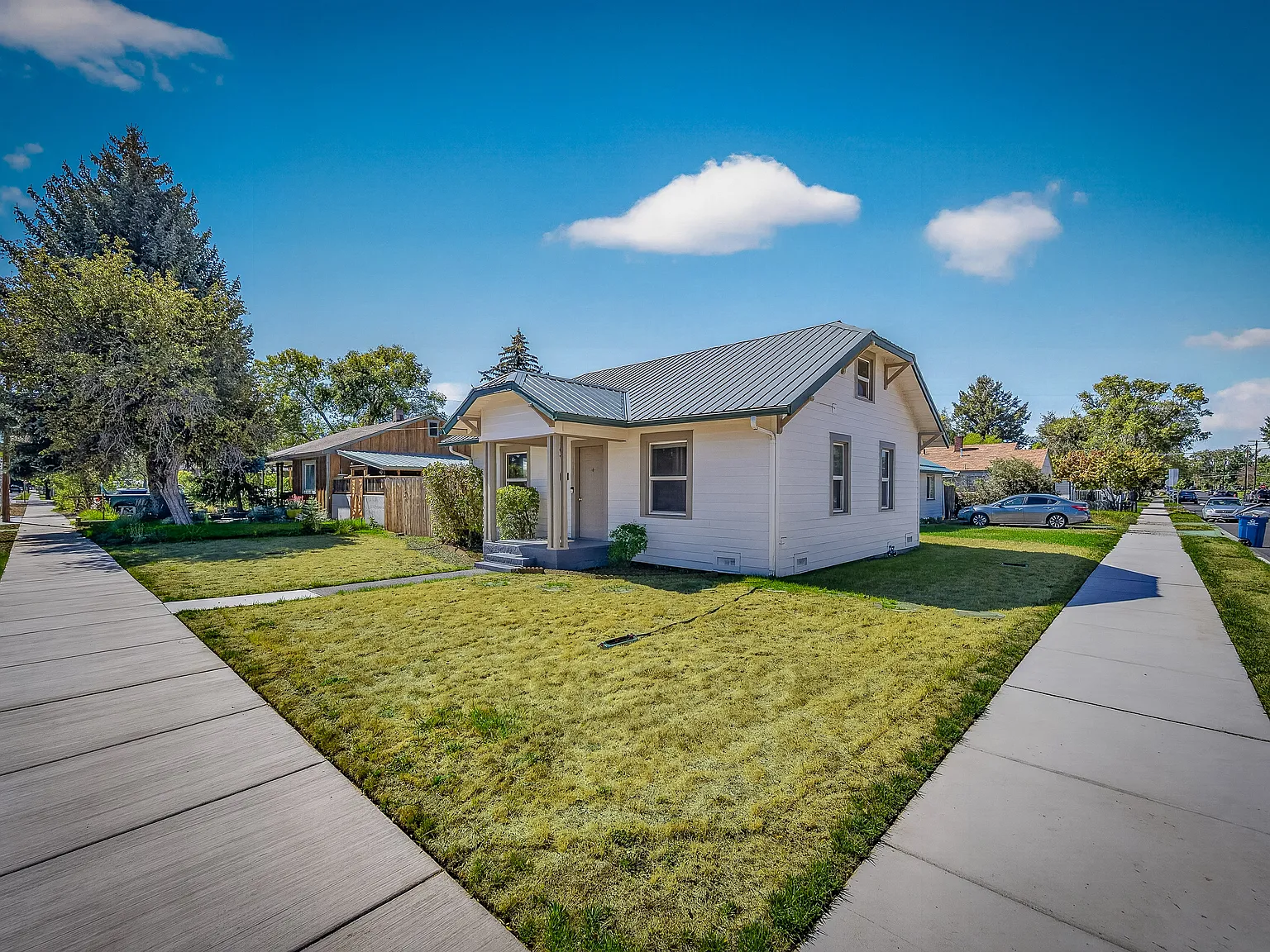 3 bed, 1000 sqft, $1,995 — Photo 3