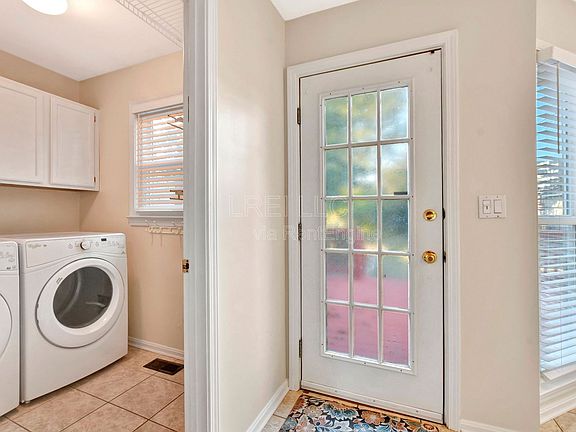 4th image of 8405 Hurstbourne Woods Pl