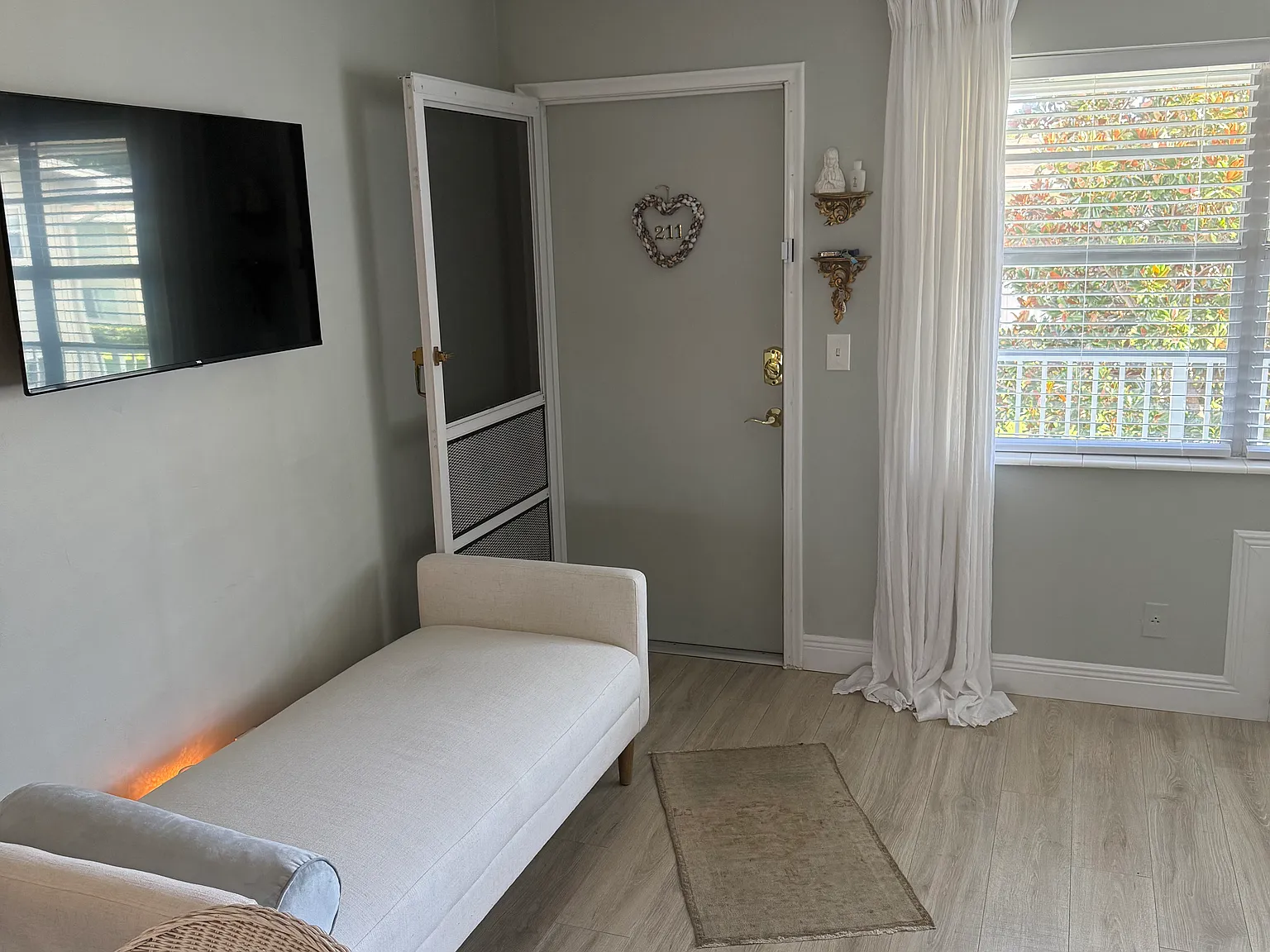 1 bed, 587 sqft, $1,650 — Photo 3