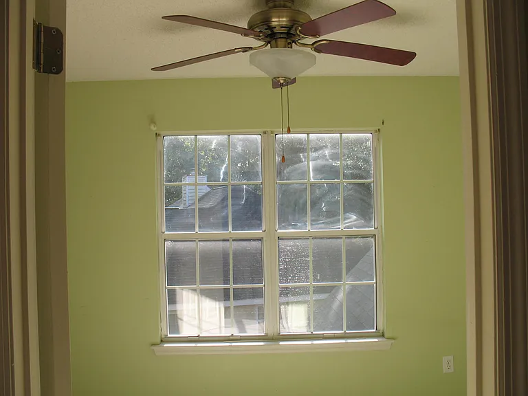 657 Leisure Ln — Photo 8