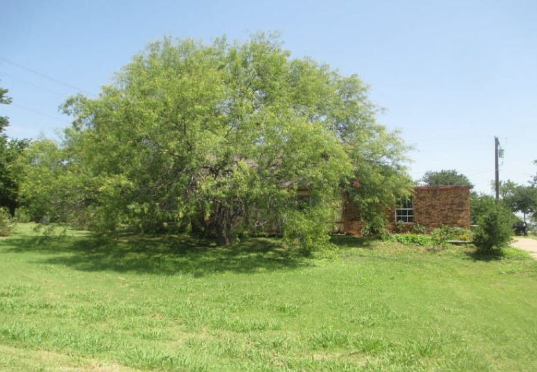 1st image of 665 Woodcrest Ln