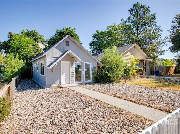 407 E Elgin St, Caldwell, ID 83605
