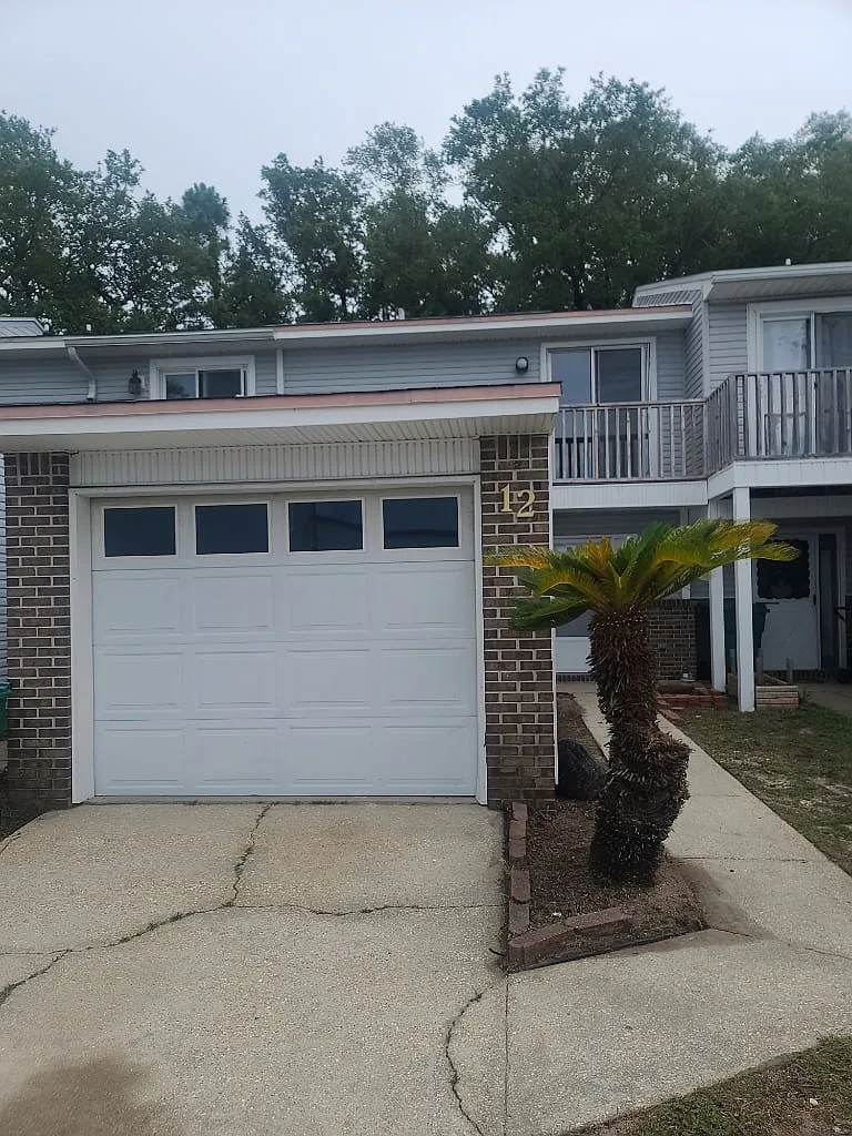 12 Gardner Drive — Photo 1