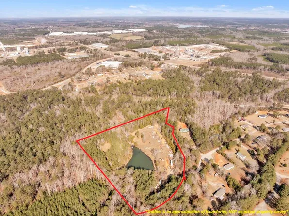 310 Suburban Dr, Greenwood, SC 29646