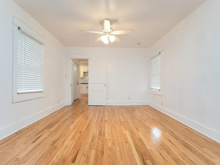 260 Saint George St #6 — Photo 6