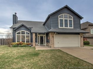 8813 E 91st Pl, Tulsa, OK 74133