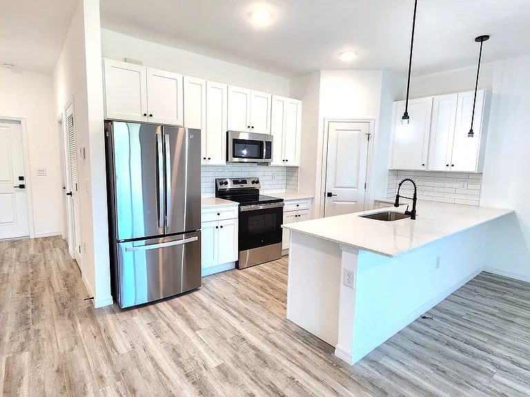 133 Hightower Ave S #133 — Photo 5