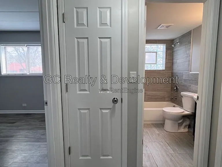 350 Wilson Ave #C — Photo 7