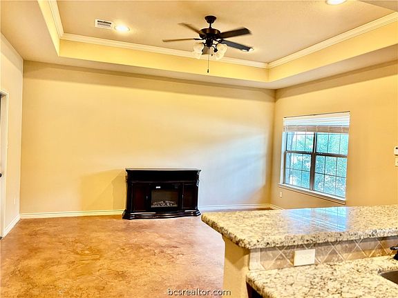 4th image of 418 Hayes Ln
