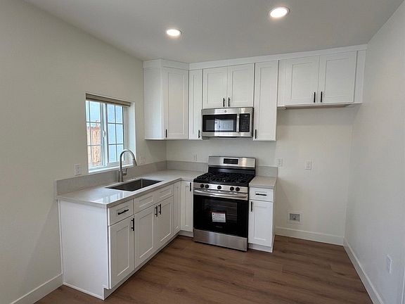 5th image of 1830 Carfax Ave #A