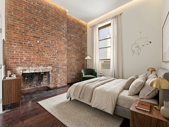4th image of 47 E 129th St #2F
