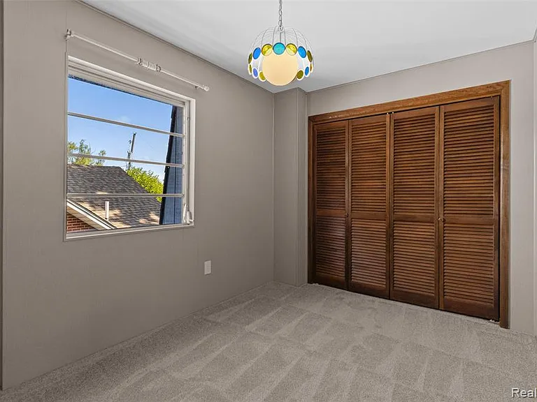 391 Shady Oaks St — Photo 32