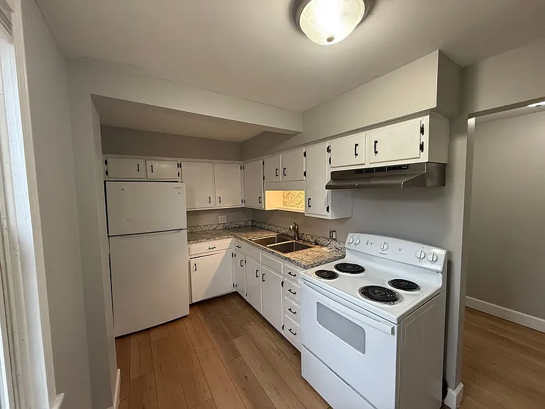 219 E McPherson Hwy — Photo 3