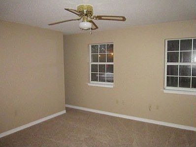 4th image of 71100 Chateau Ln