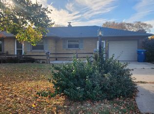 2002 Walnut St, Peru, IL 61354