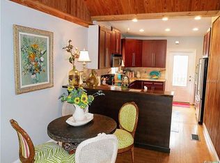 325 E3rd Ave, Mount Dora, FL 32757