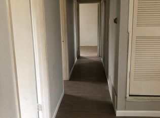 805 Ladybird Ln, Azle, TX 76020