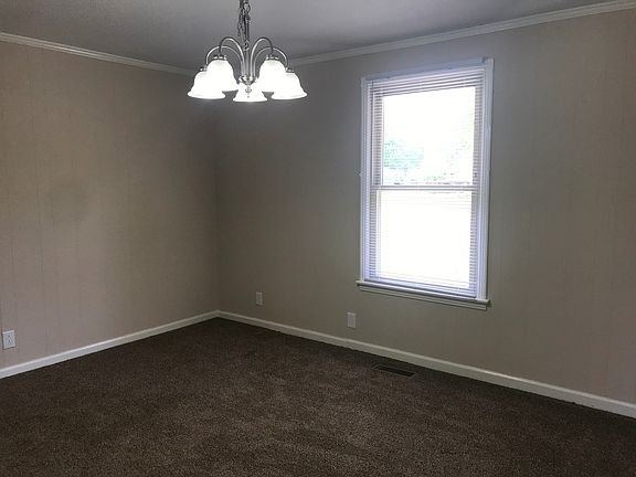 5th image of 808 Bedford Dr