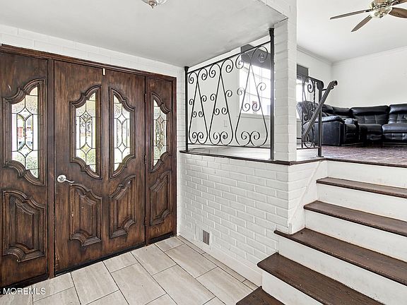 3rd image of 41 Kipling Way