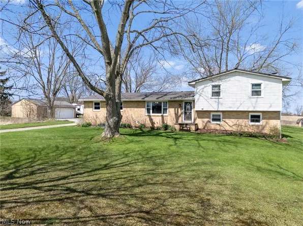 10805 Easton St NE, Alliance, OH 44601