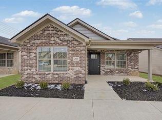 209 Harvest Park Dr, Berea, KY 40403