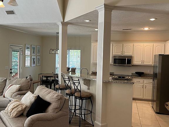 4th image of 143 Hunnington Dr