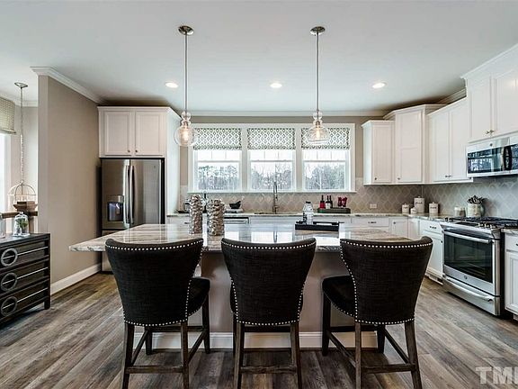 PHOTO REPRESENATIONAL-colors options vary not exact home, same floorplan