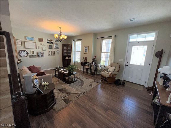 4th image of 3154 Sawmill Ct