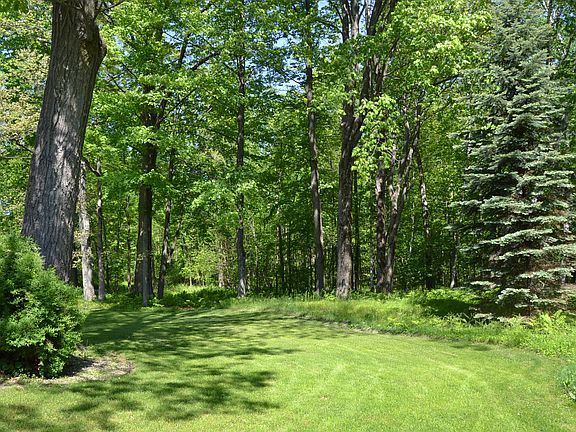 3rd image of 1108 Thornberry Creek Dr
