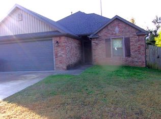 421 Lucian Ln, Springdale, AR 72764