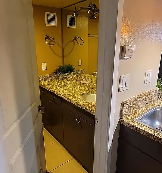 801 National City Blvd #39 — Photo 11