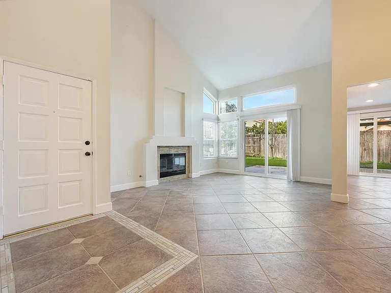 12626 Creekwood Ct — Photo 2