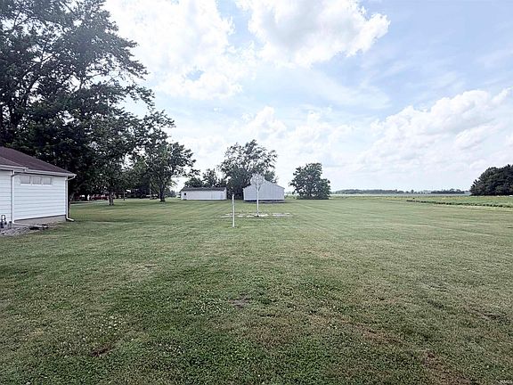 4th image of 32515 Underwood Dr