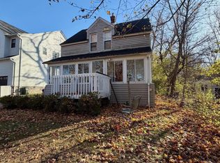 85 Childress Ave, Rochester Hills, MI 48307