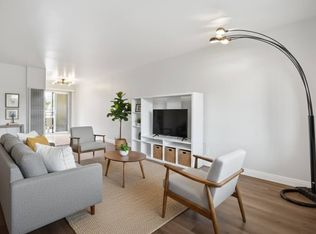 4055 W Rosecrans Ave APT 8, Hawthorne, CA 90250