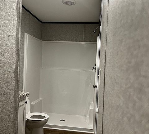 Master bedroom bathroom