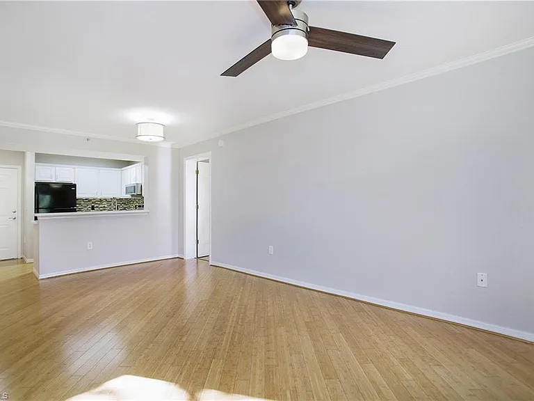 8271 Key Royal Cir #924 — Photo 9