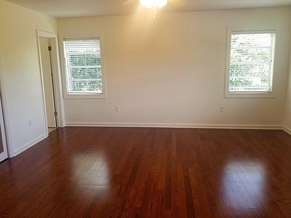 4th image of 1927 Highland Park Dr S